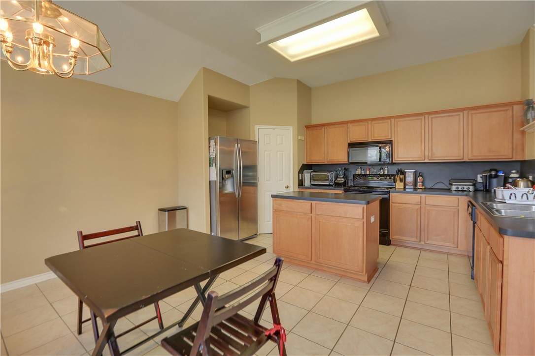 5933 Brightwood Dr Property Photo 2