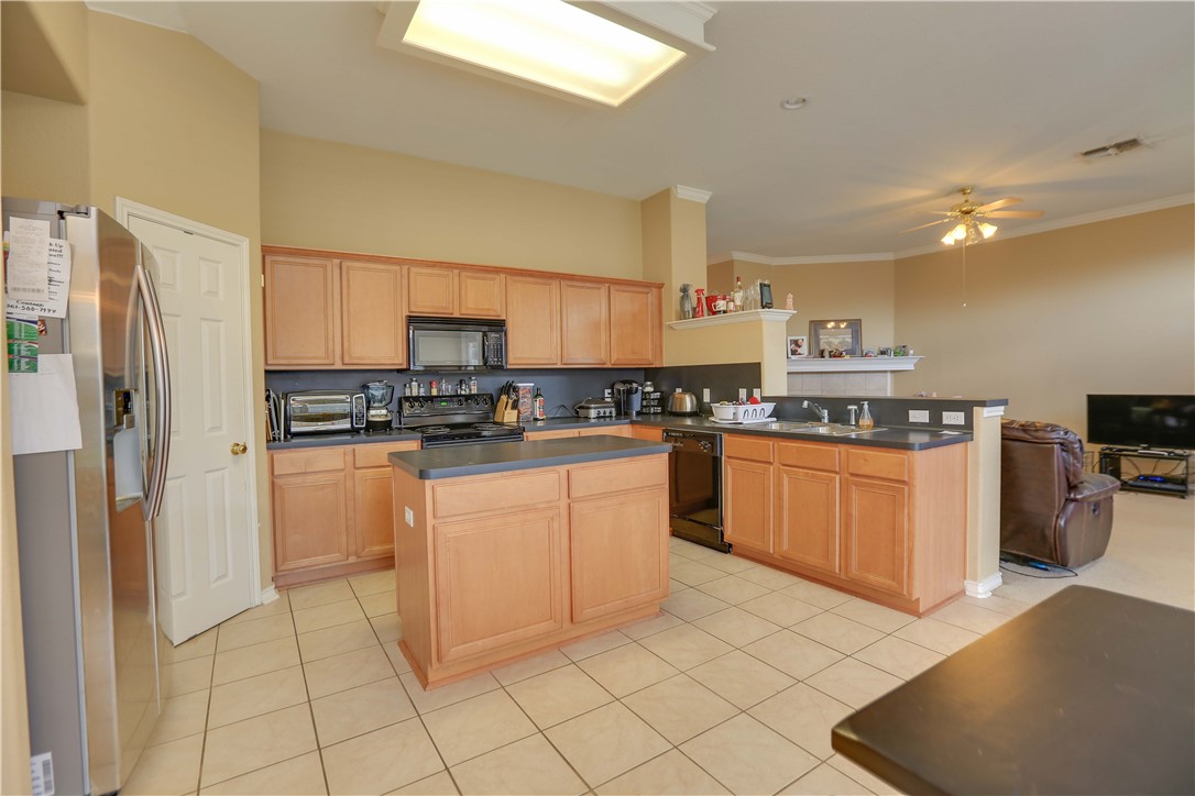 5933 Brightwood Dr Property Photo 3