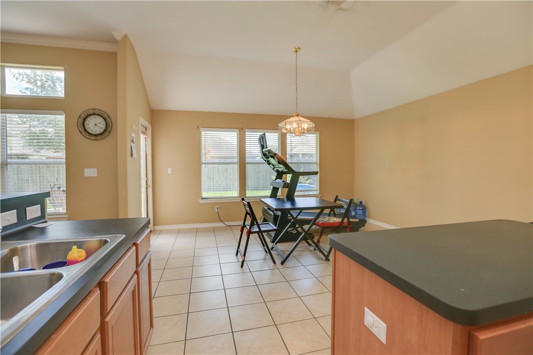 5933 Brightwood Dr Property Photo 4