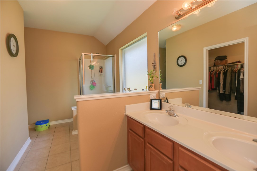 5933 Brightwood Dr Property Photo 9
