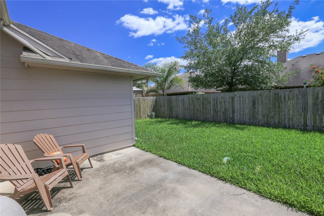 5933 Brightwood Dr Property Photo 16