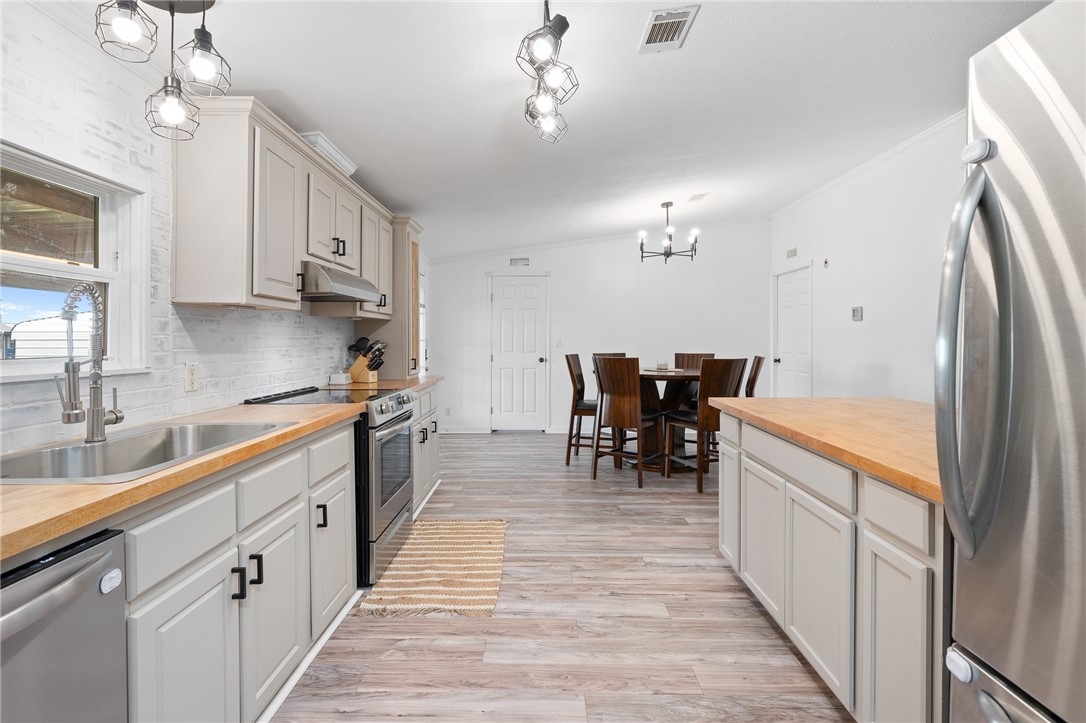 780 Fm 1360 Property Photo 17