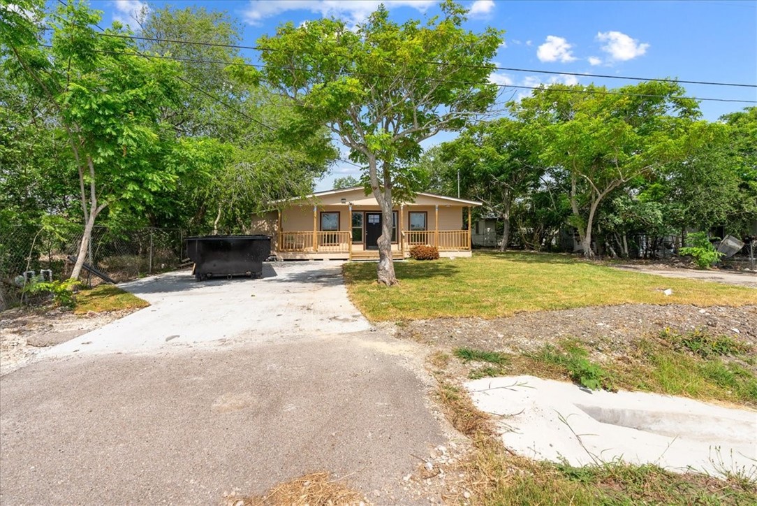 1105 S Clarkwood Property Photo 2
