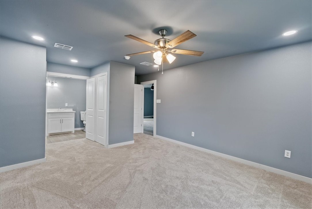 1105 S Clarkwood Property Photo 18