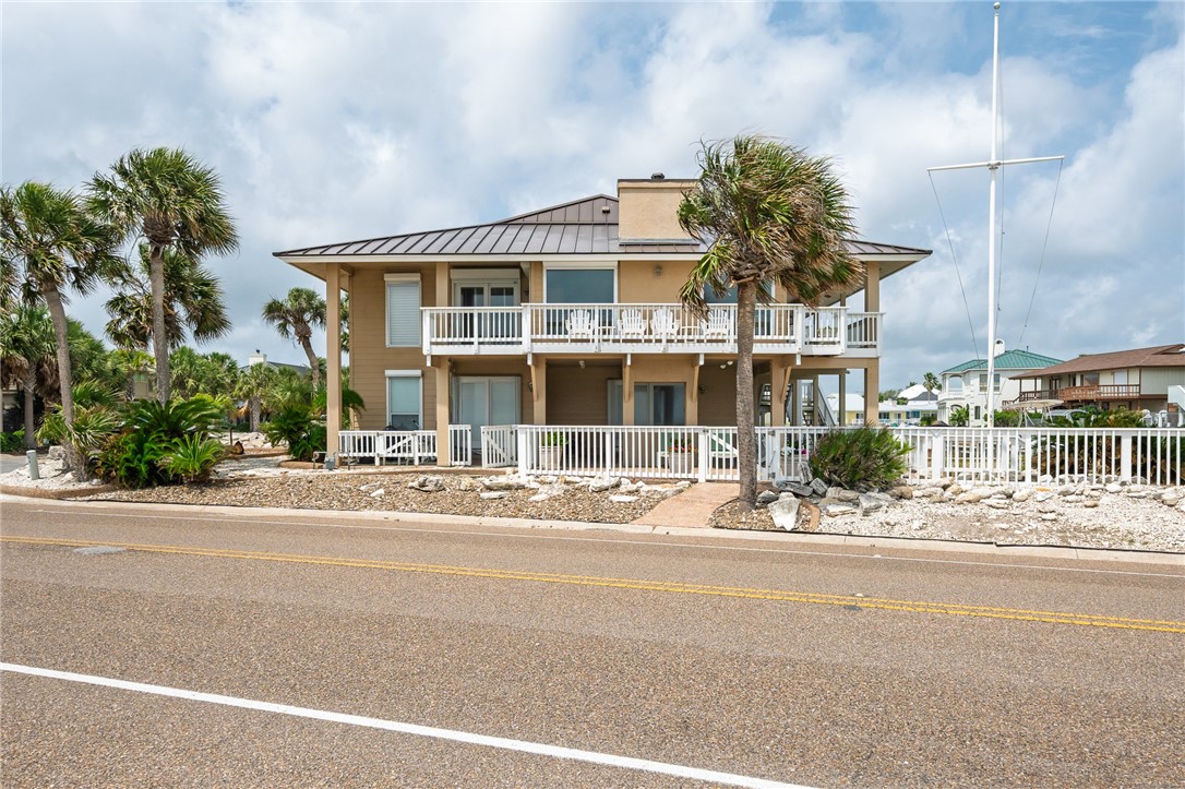 1 Blue Heron Dr Property Photo 2