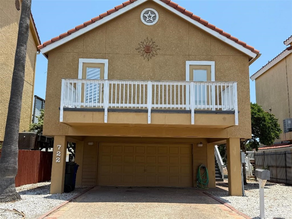 722 Imperial Property Photo 1