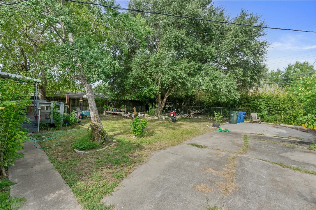 636 Texas Ave Property Photo 17