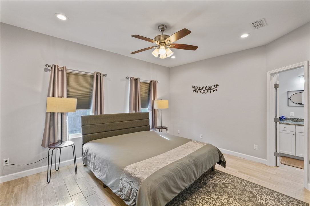 13950 Ketch St Property Photo 18