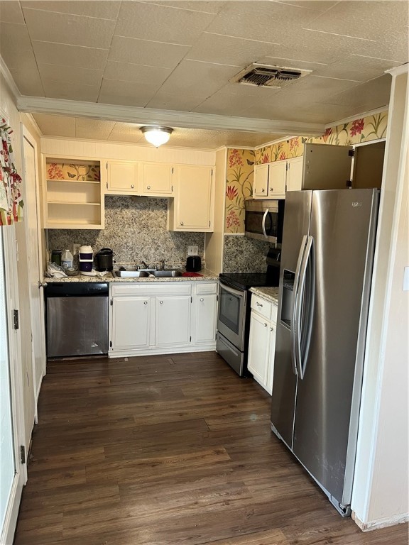 418 Antares Dr Property Photo 3