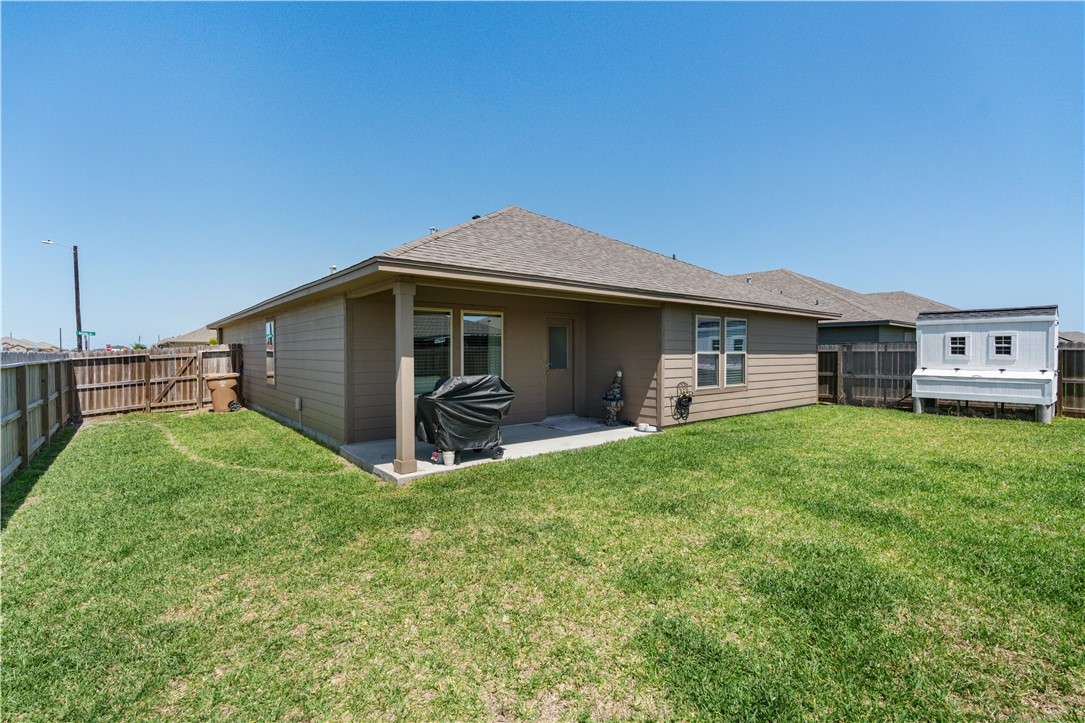 7801 Bullrider Dr Property Photo 24