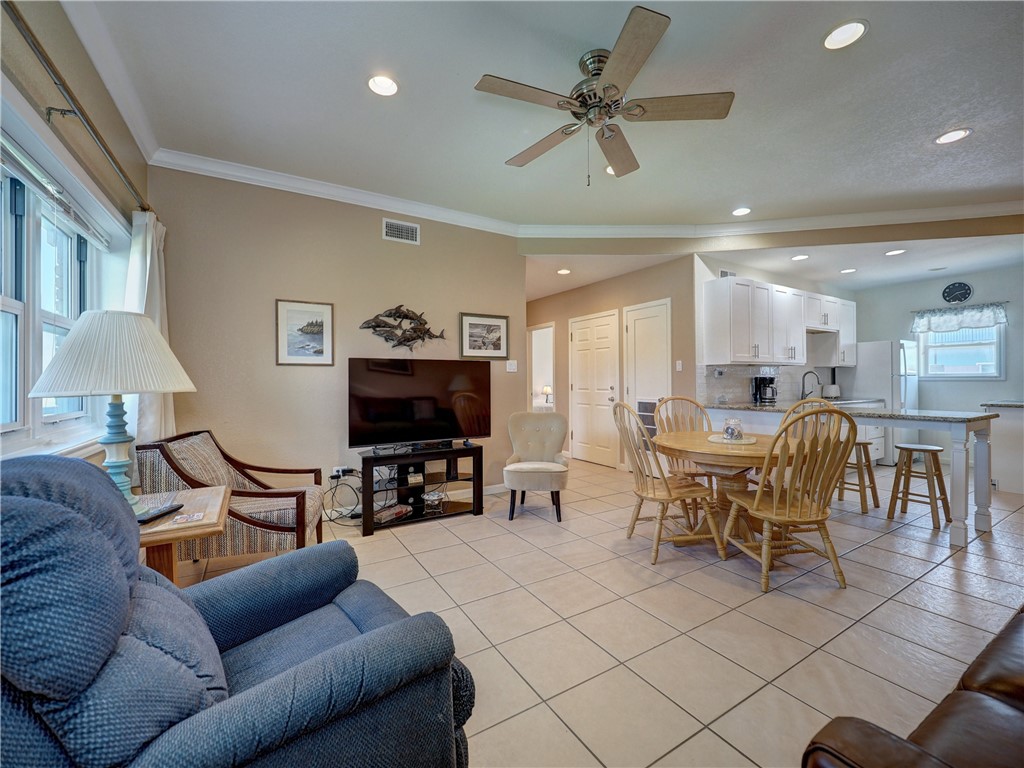700 Island Retreat 37 Property Photo 5