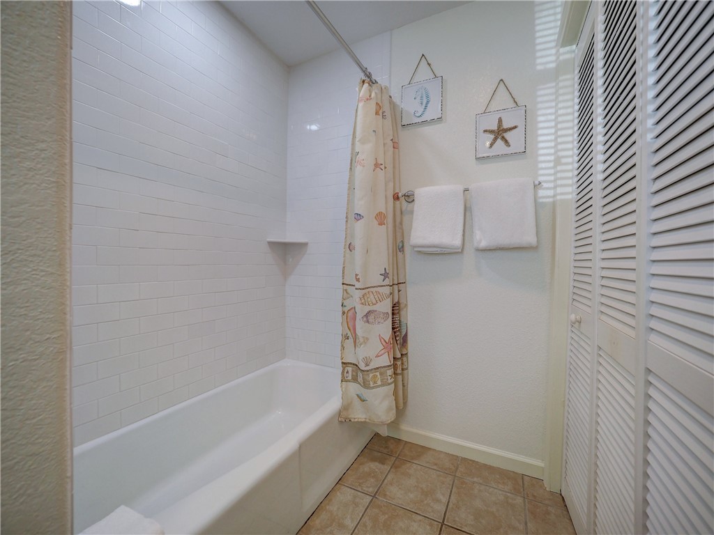 700 Island Retreat 37 Property Photo 17