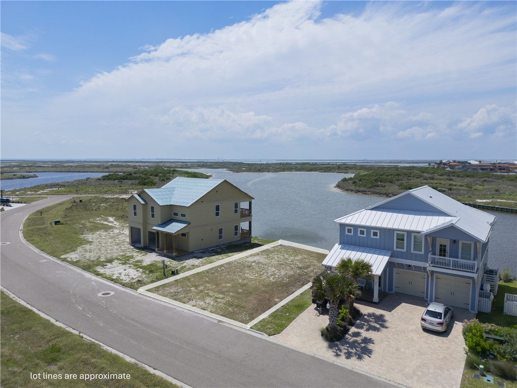 129 Laguna Isles Dr Property Photo 2