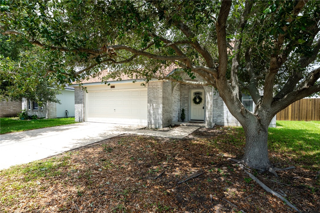 1964 Westwood Dr Property Photo 1