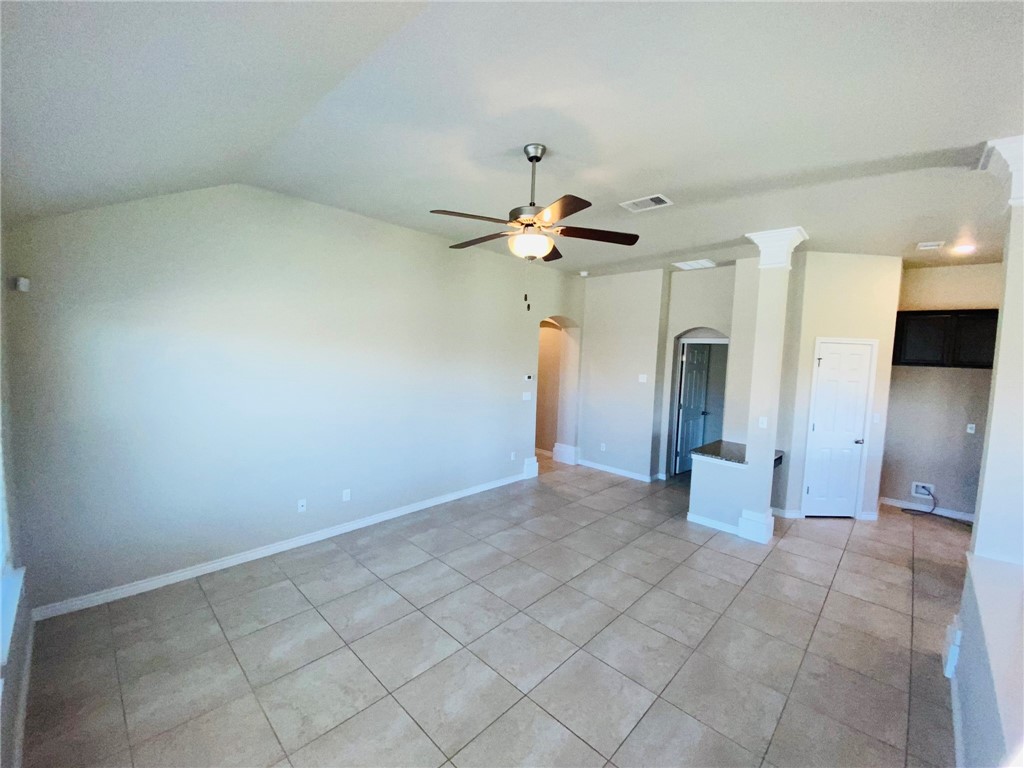 2270 Tallow Dr Property Photo 8