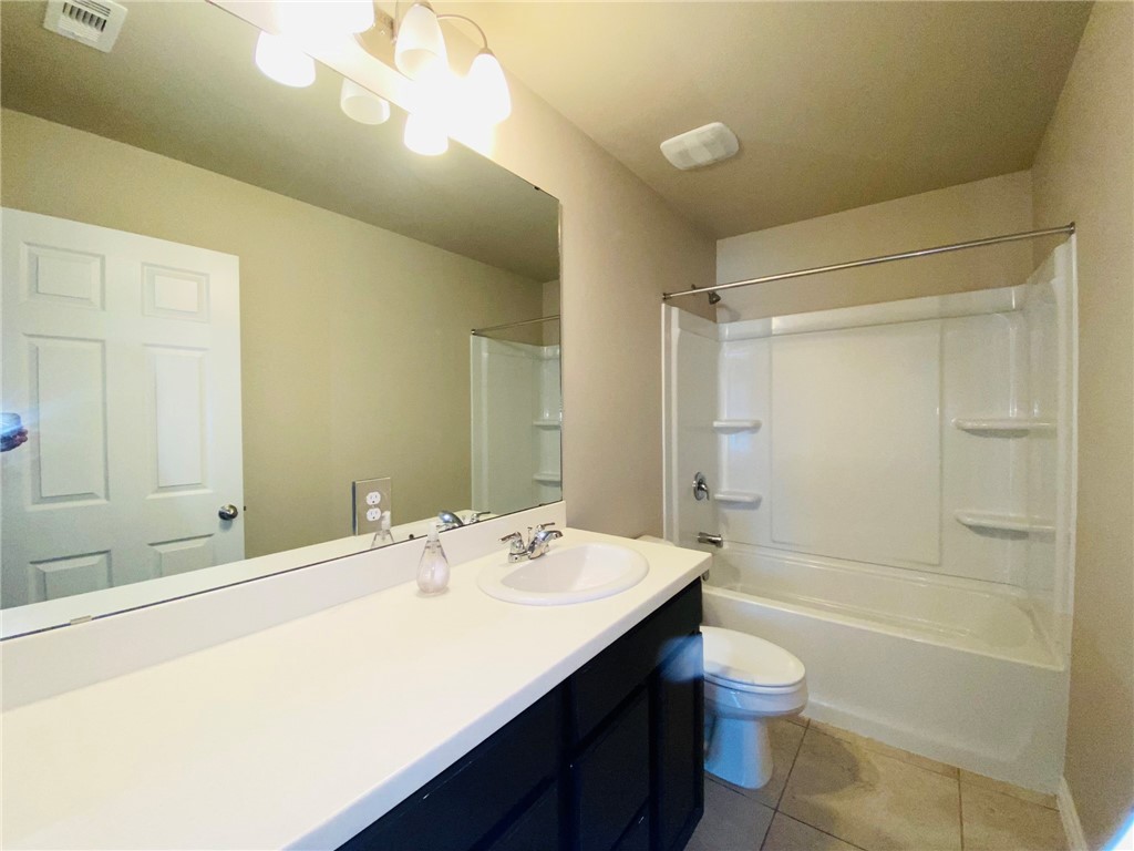 2270 Tallow Dr Property Photo 25