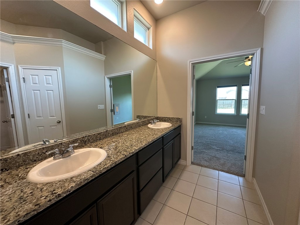 2270 Tallow Dr Property Photo 28
