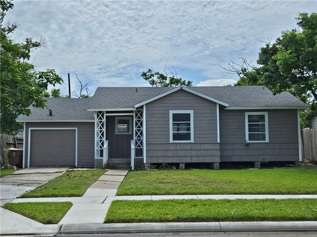 605 Lansdown Dr Property Photo 1
