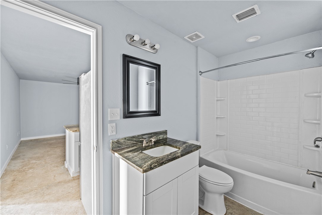 2122 Prairie Road Property Photo 9