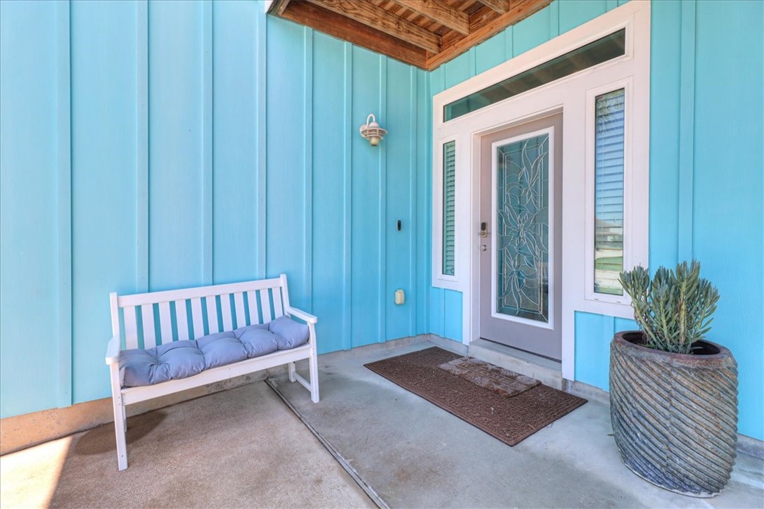 694 Kara Dr Property Photo 4