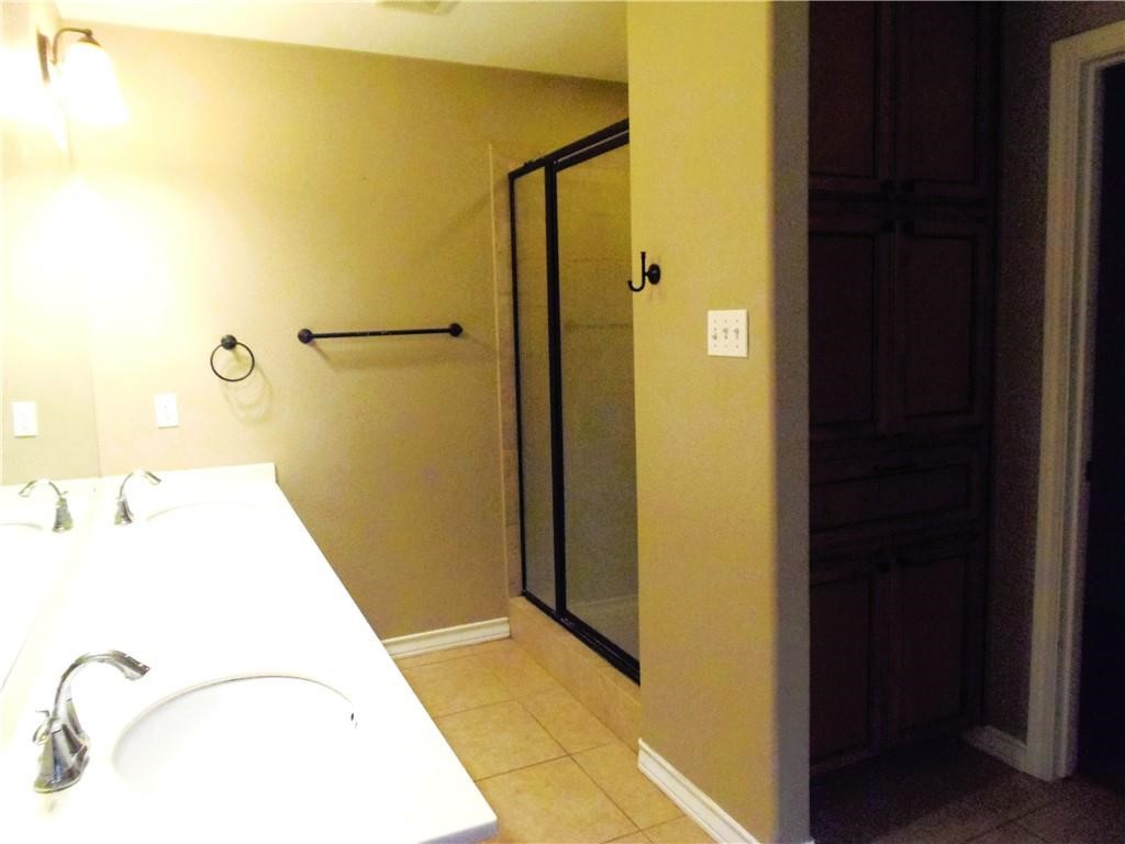 7525 Brush Creek Dr Property Photo 11