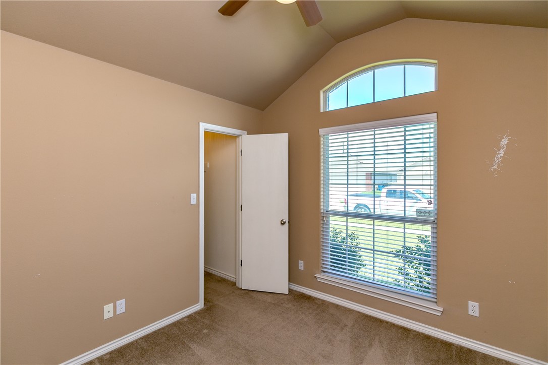 3809 Los Arroyos Dr Property Photo 2