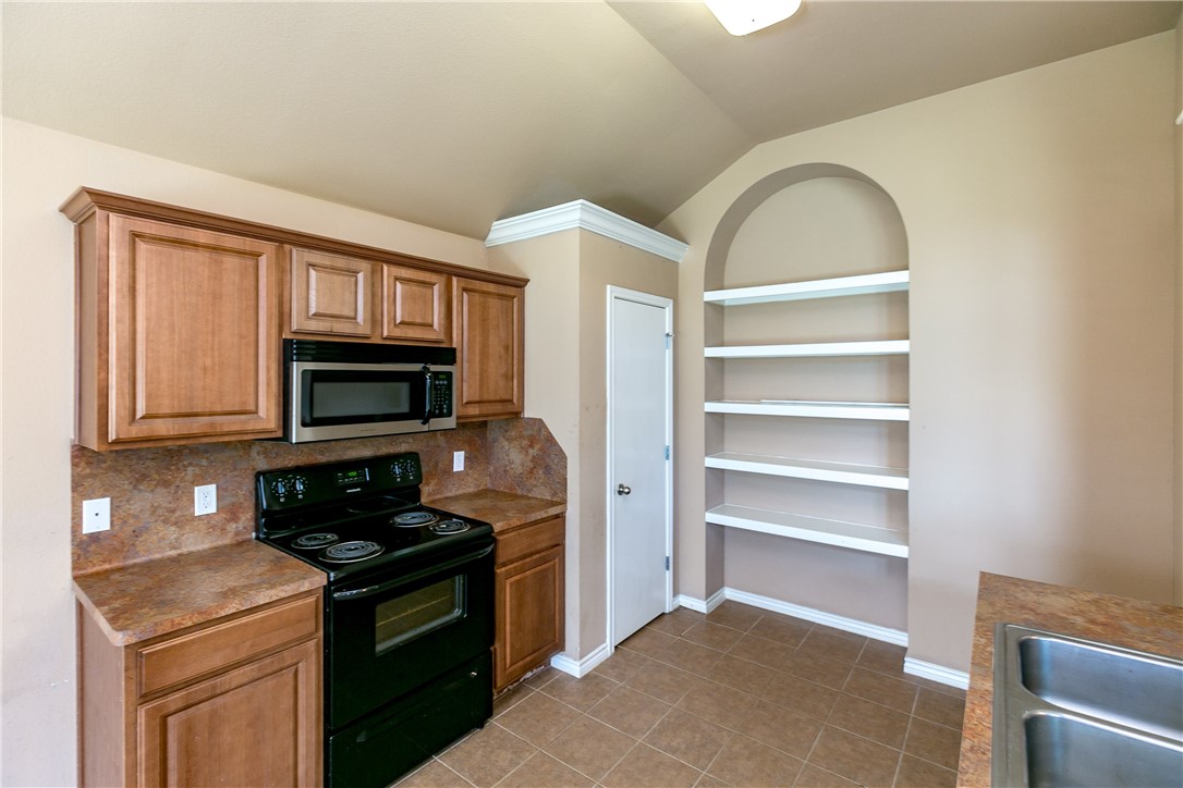 3809 Los Arroyos Dr Property Photo 10