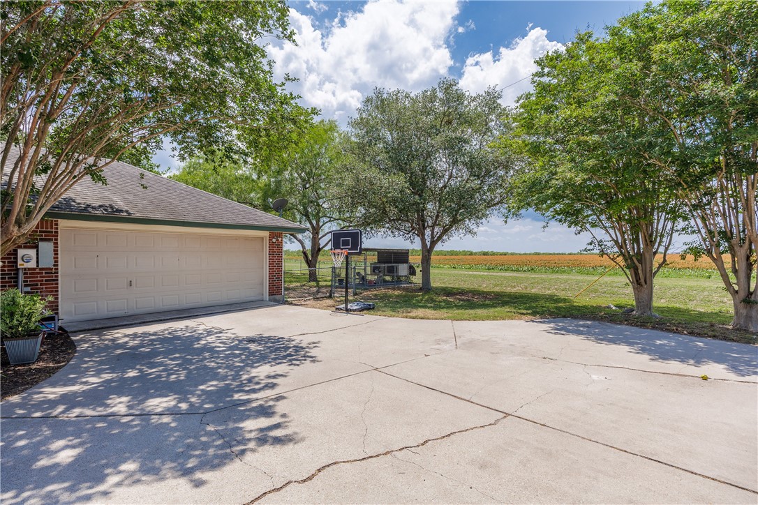 537 Vista Dr Property Photo 4