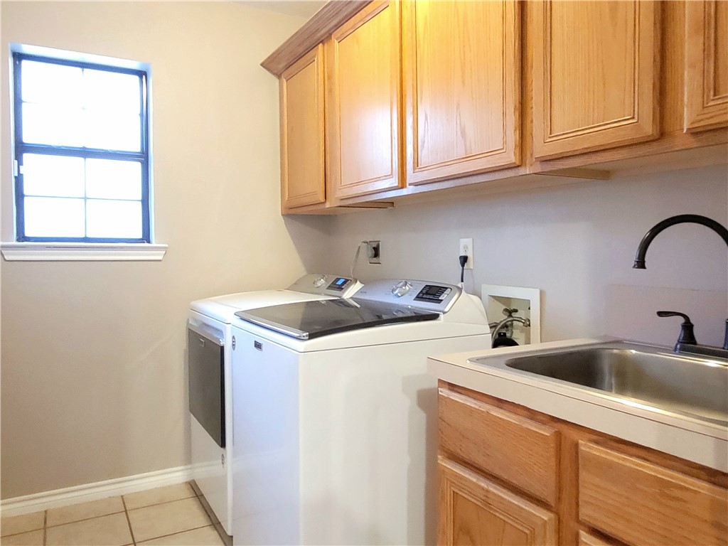 2022 Jenica Dr Property Photo 9