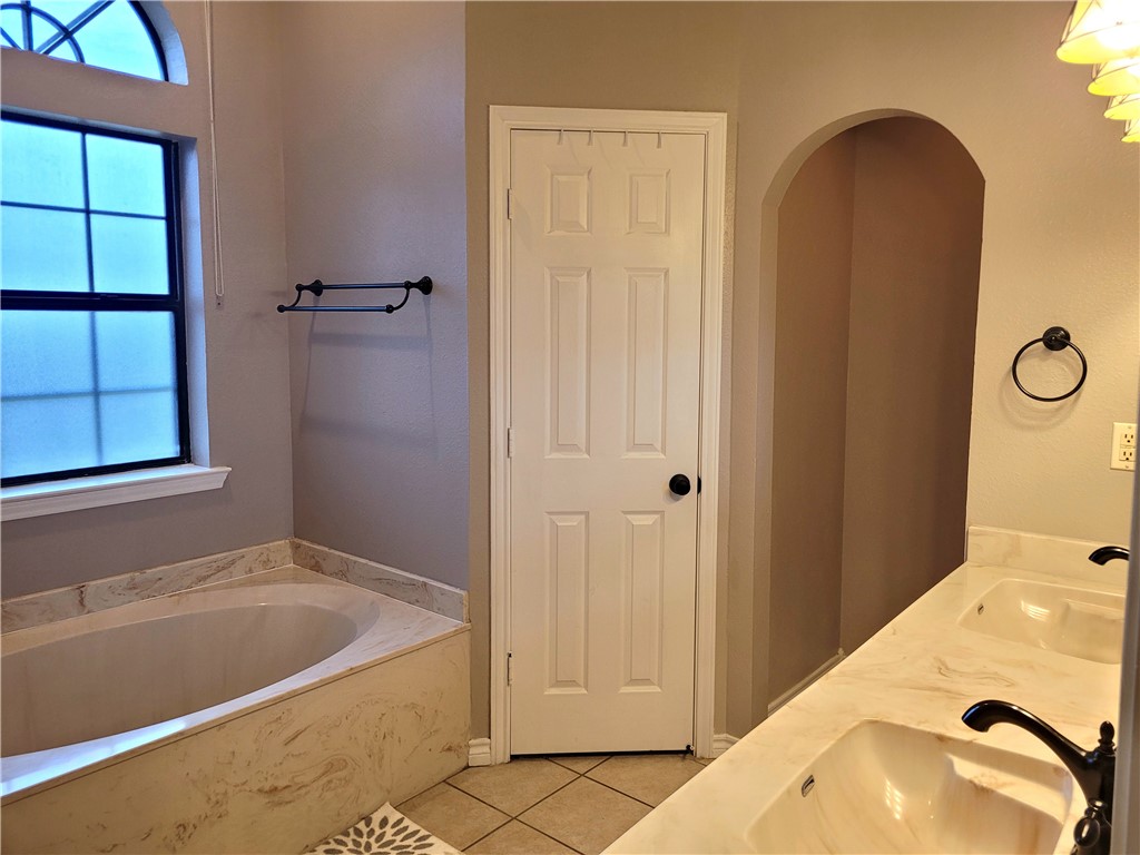 2022 Jenica Dr Property Photo 19