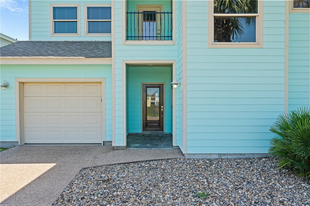 227 Windjammer Rd Property Photo 3