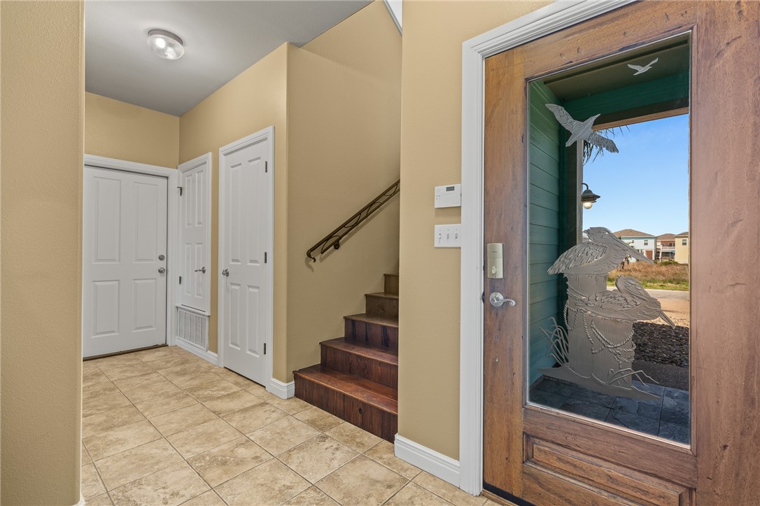 227 Windjammer Rd Property Photo 4