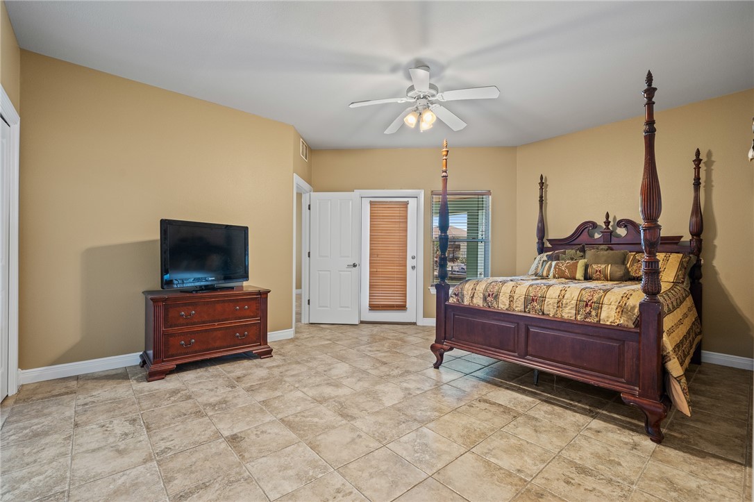 227 Windjammer Rd Property Photo 5