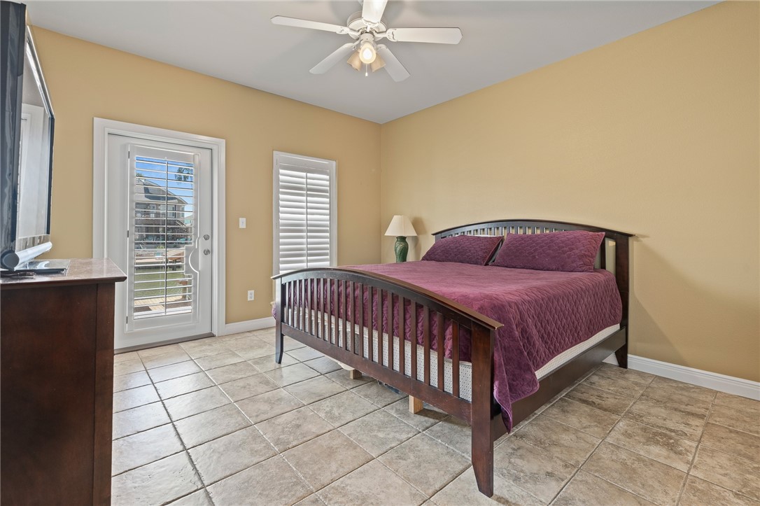 227 Windjammer Rd Property Photo 8