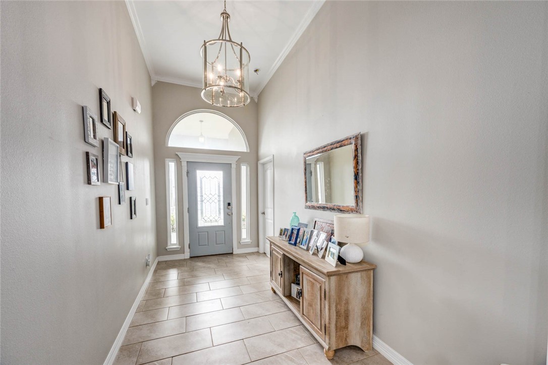 4009 Yankees Pl Property Photo 3