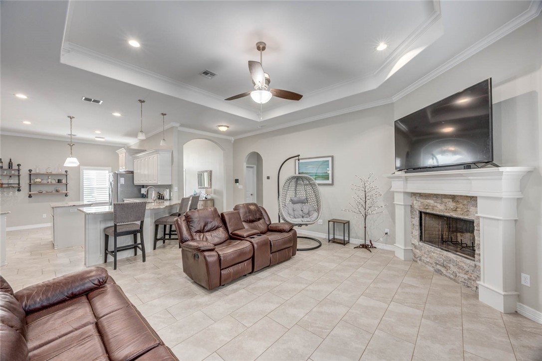 4009 Yankees Pl Property Photo 8