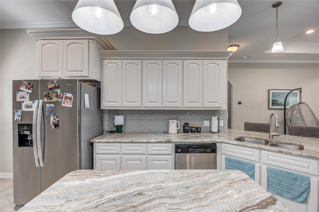 4009 Yankees Pl Property Photo 11