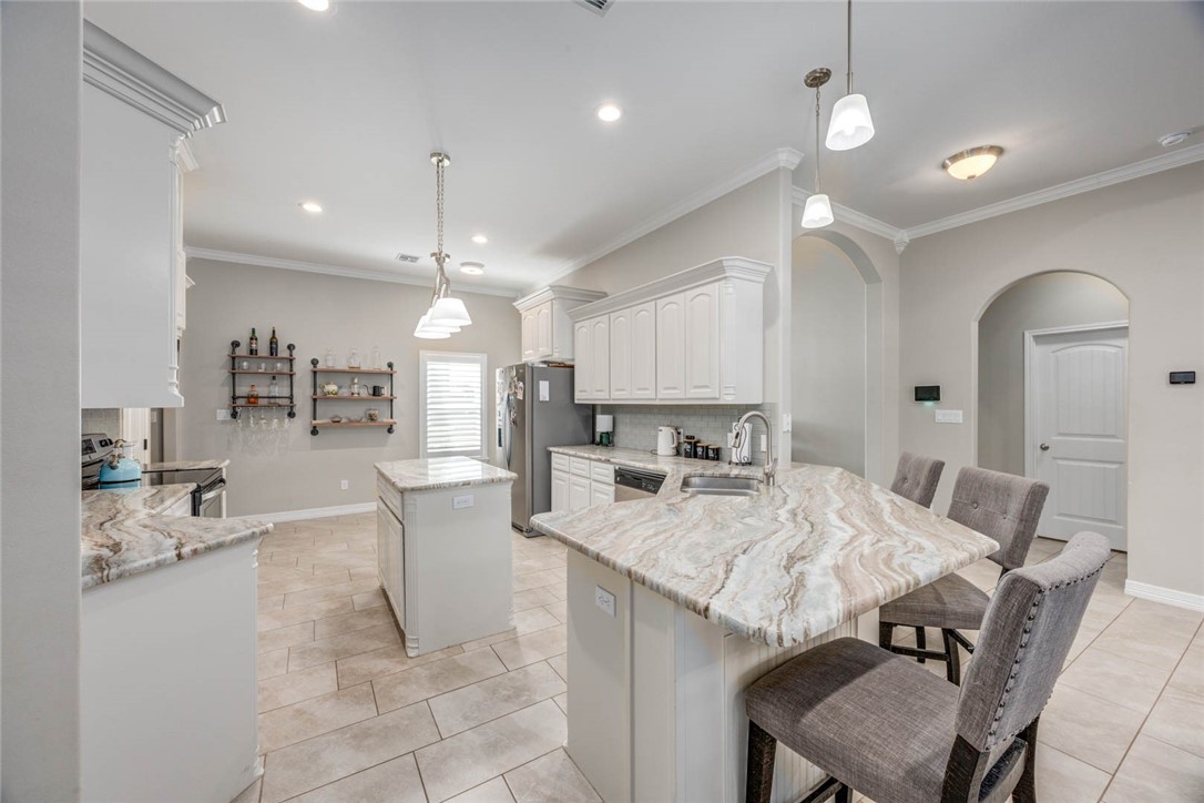 4009 Yankees Pl Property Photo 15