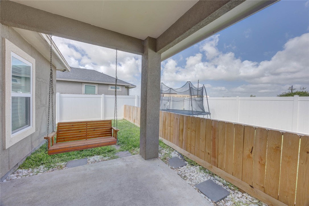 4009 Yankees Pl Property Photo 34