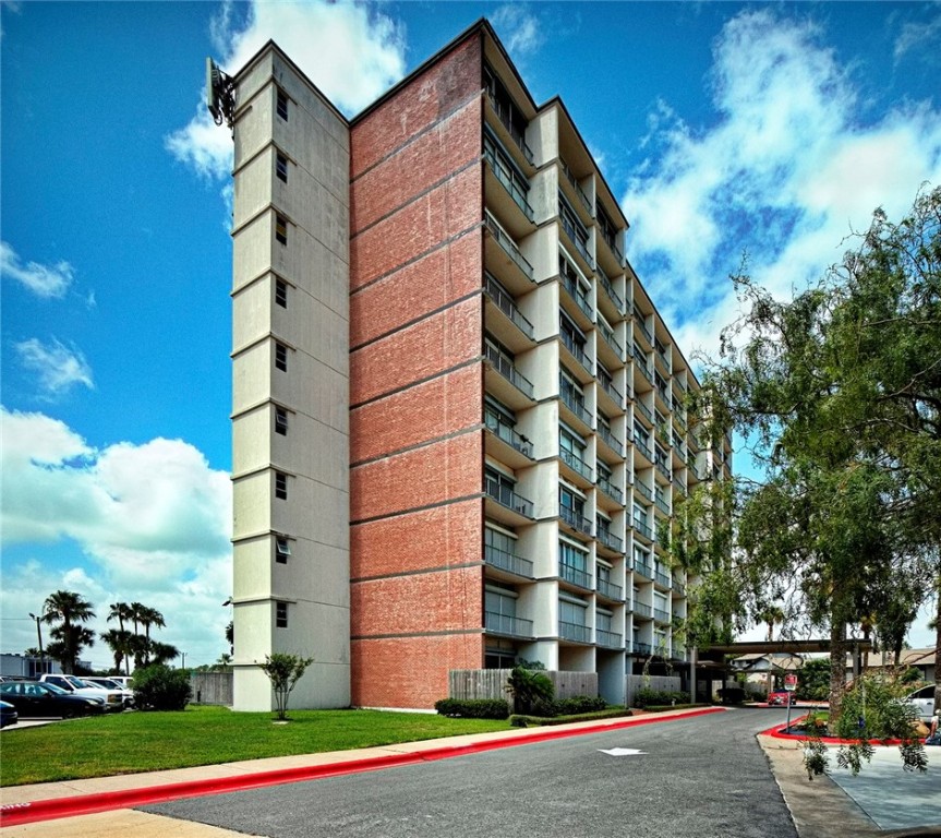 4600 Ocean Dr 707