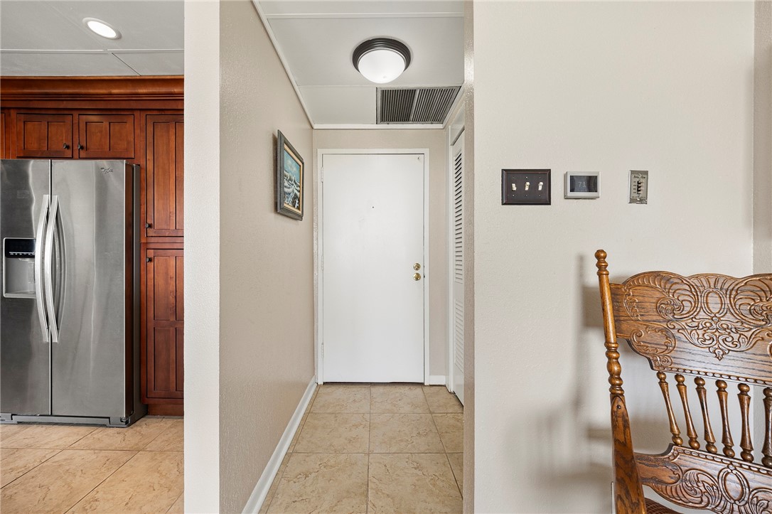 4600 Ocean Dr 707 Property Photo 2