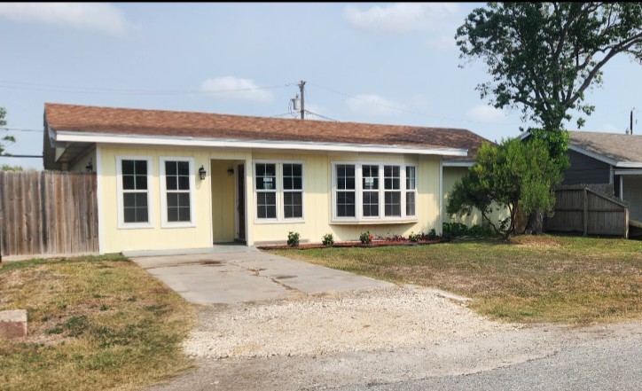 103 Lee Ave Property Photo 1