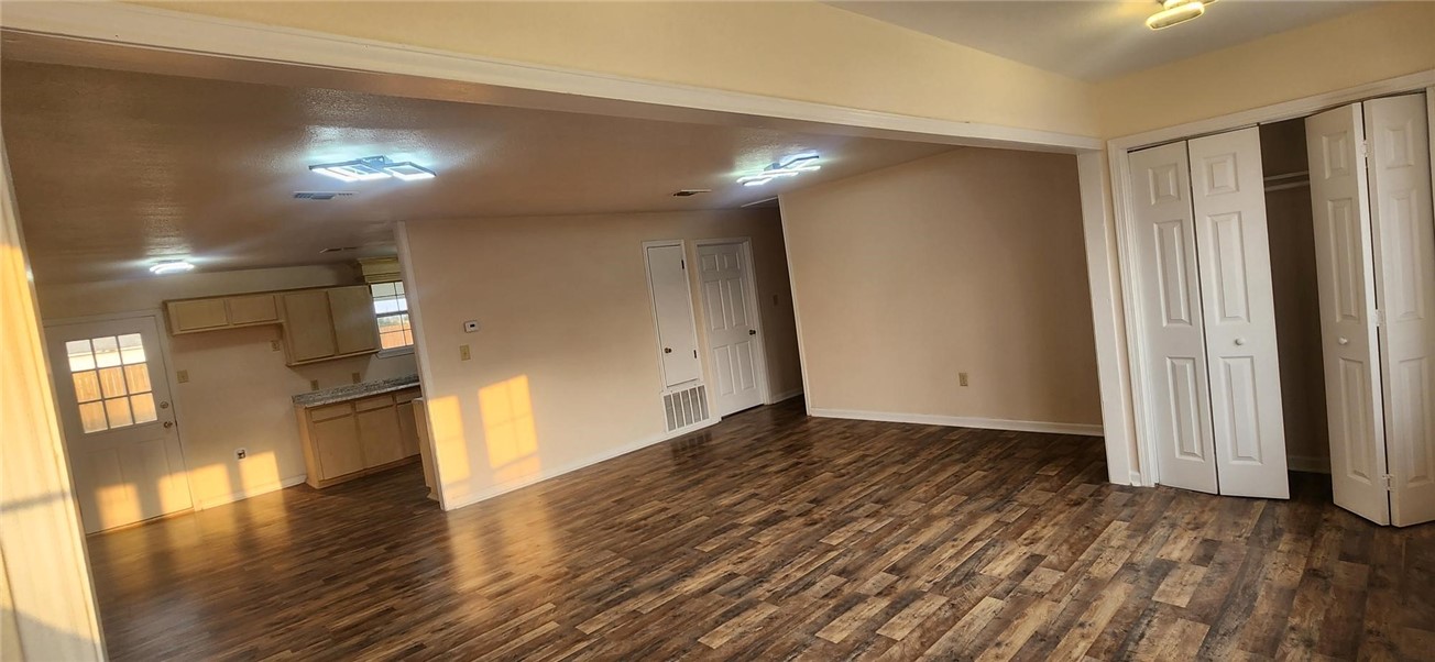103 Lee Ave Property Photo 3