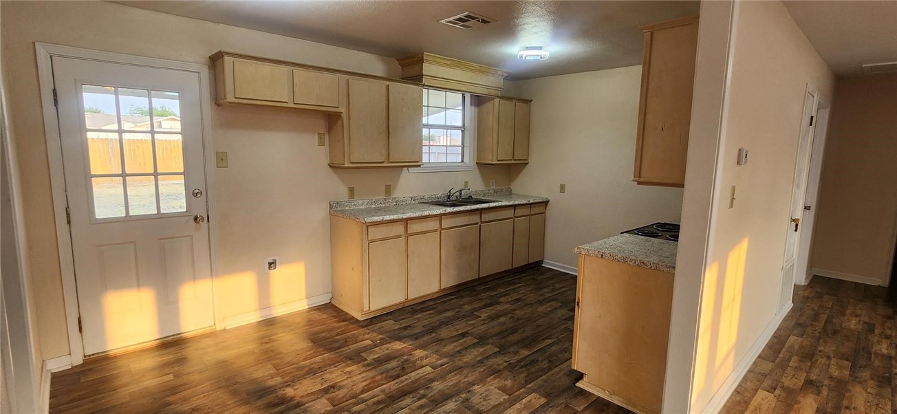 103 Lee Ave Property Photo 12