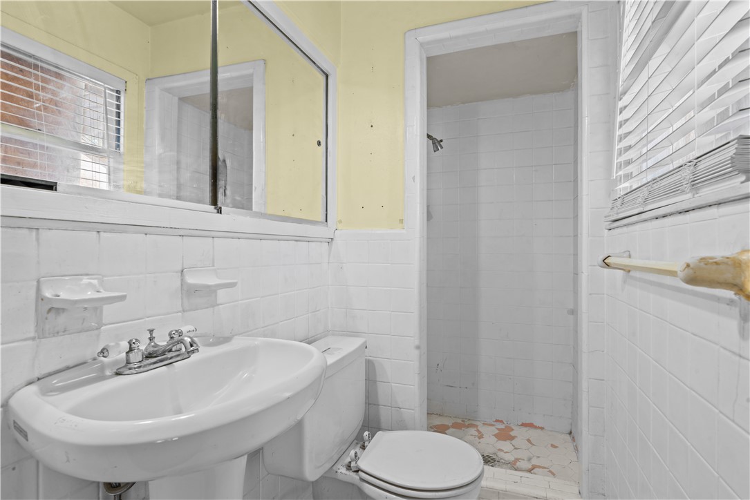 618 Ralston Ave Property Photo 9
