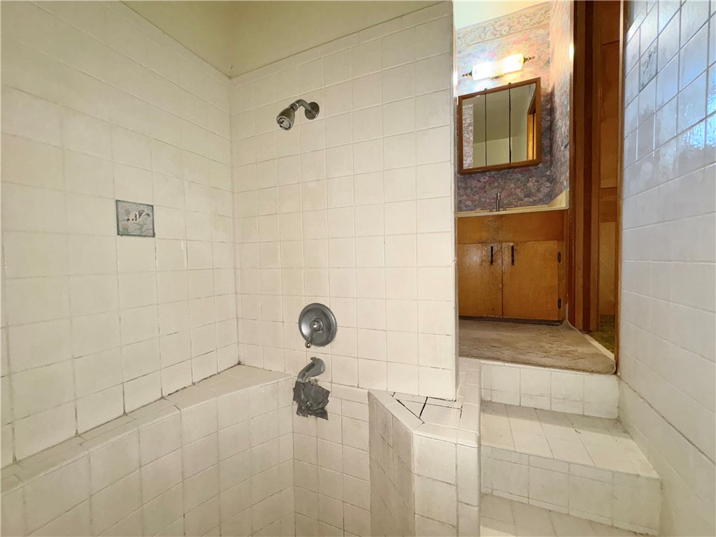 5417 Inglewood Dr Property Photo 22
