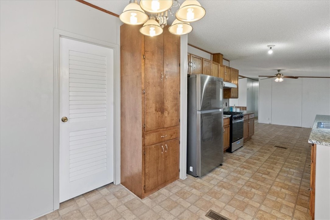 6032 Sundance Cir Property Photo 18