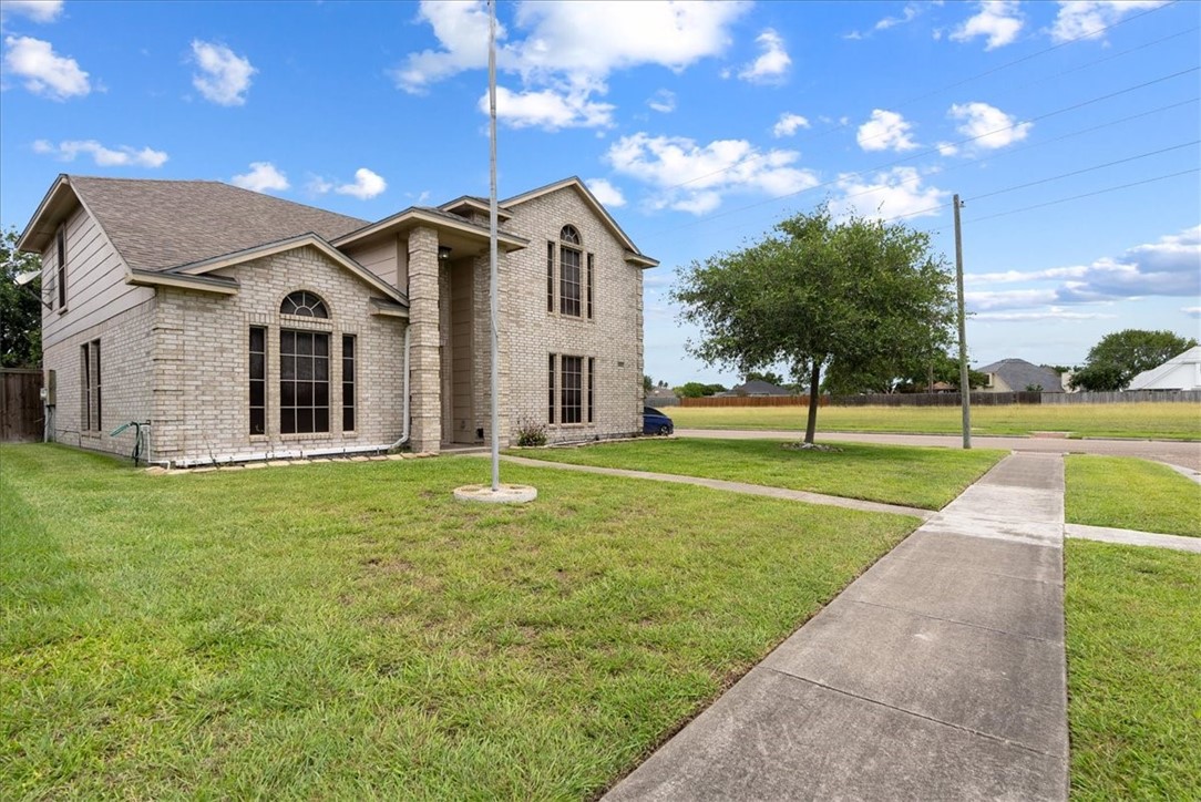 3901 Gibraltar Dr Property Photo 2