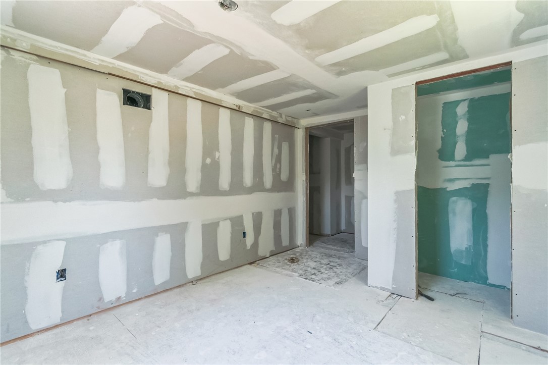 1630 Hudson St Property Photo 11