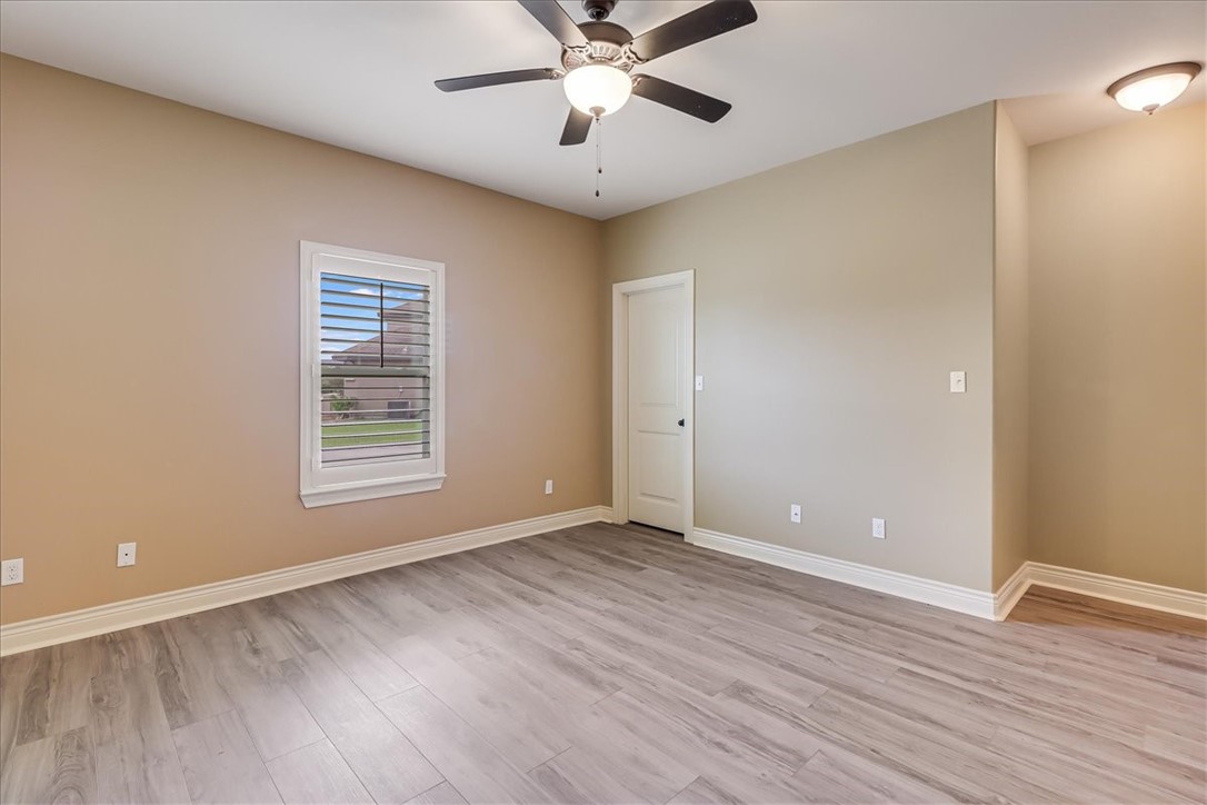 6241 Lago Vista Dr Property Photo 20